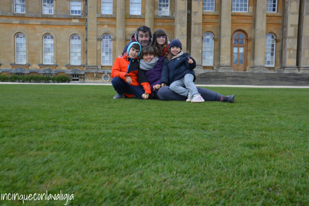 Ritratto di famiglia a Blenheim Palace Foto di famiglia a Blenheim Palace