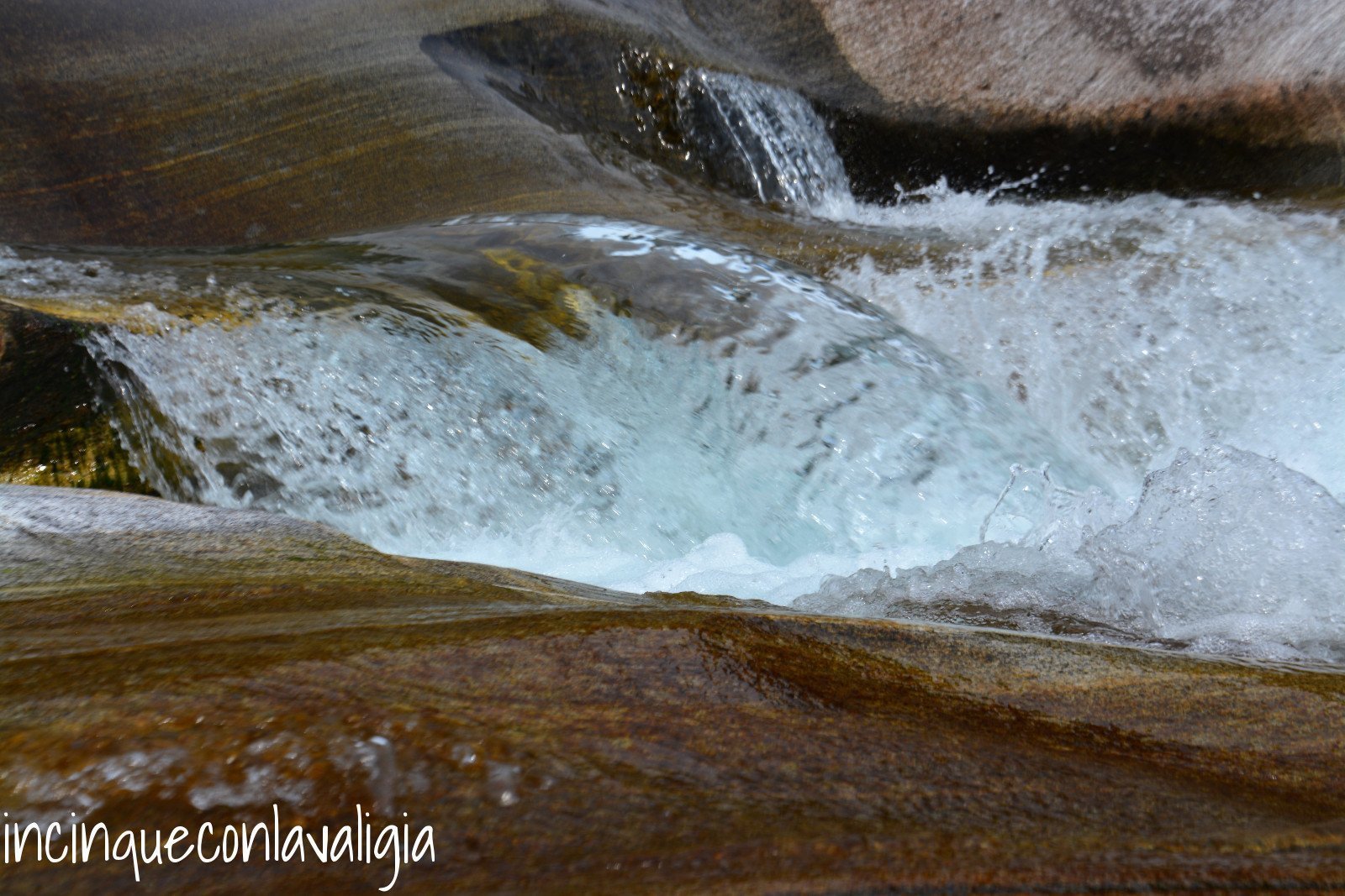 Piccole cascate in Valle Verzasca Cascate Valle Verzasca