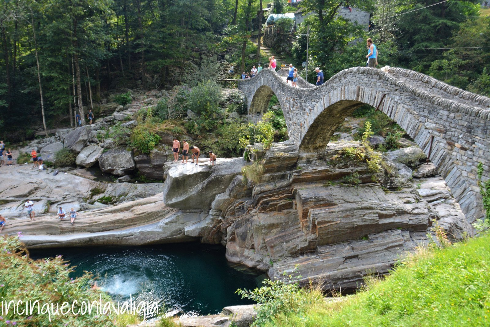 Ponte dei salti Valle Verzasca Lavertezzo ponte dei salti