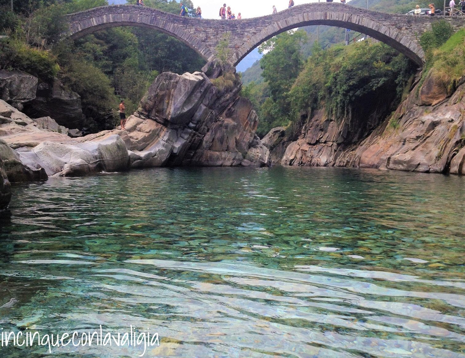 Ponte dei salti a Lavertezzo Ponte dei salti a Lavertezzo
