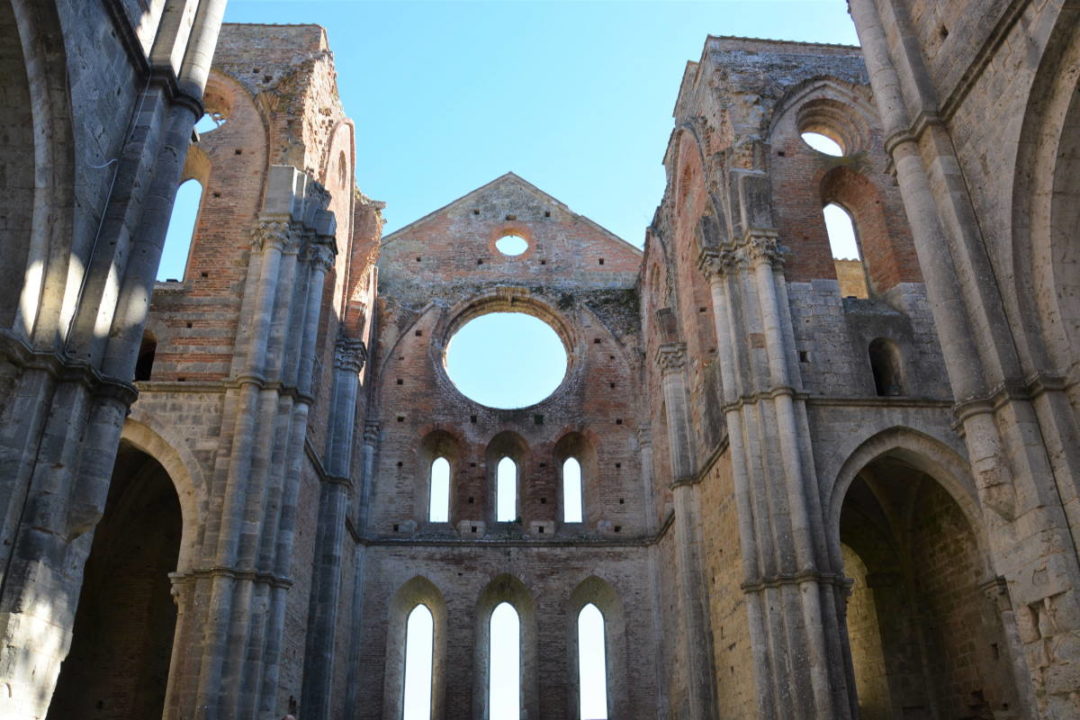 Abbazia di San Galgano con bambini