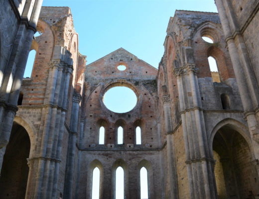 Abbazia di San Galgano con bambini