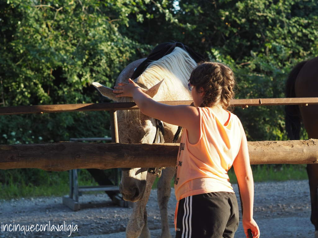 Bambini a cavallo
