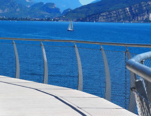 Ciclabile sospesa a Limone sul Garda