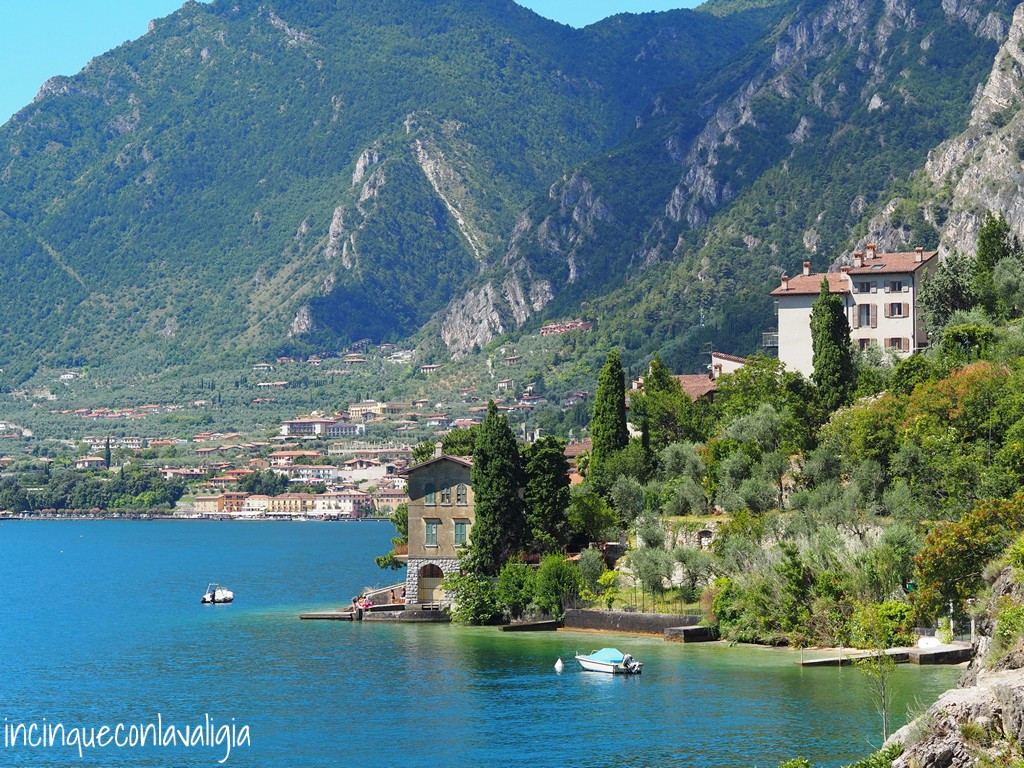 Limone sul Garda paesaggio dalla ciclopedonale del Garda Paesaggio dalla ciclabile