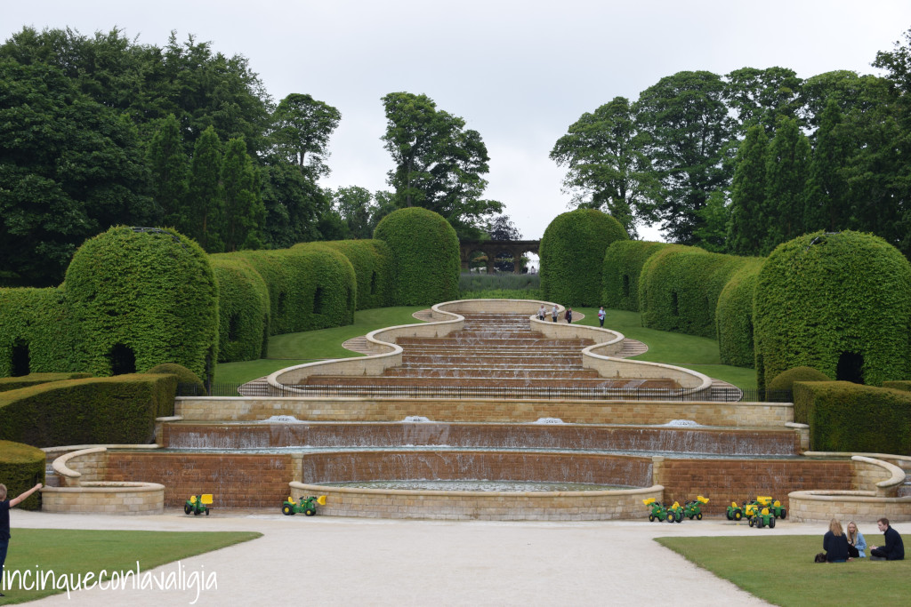 The Alnwick Garden-la fontana Fontana giardini
