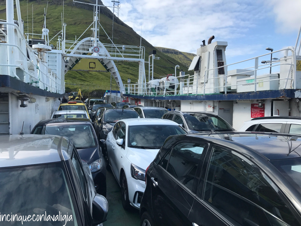 A bordo del traghetto per Kalsoy A bordo traghetto Kalsoy