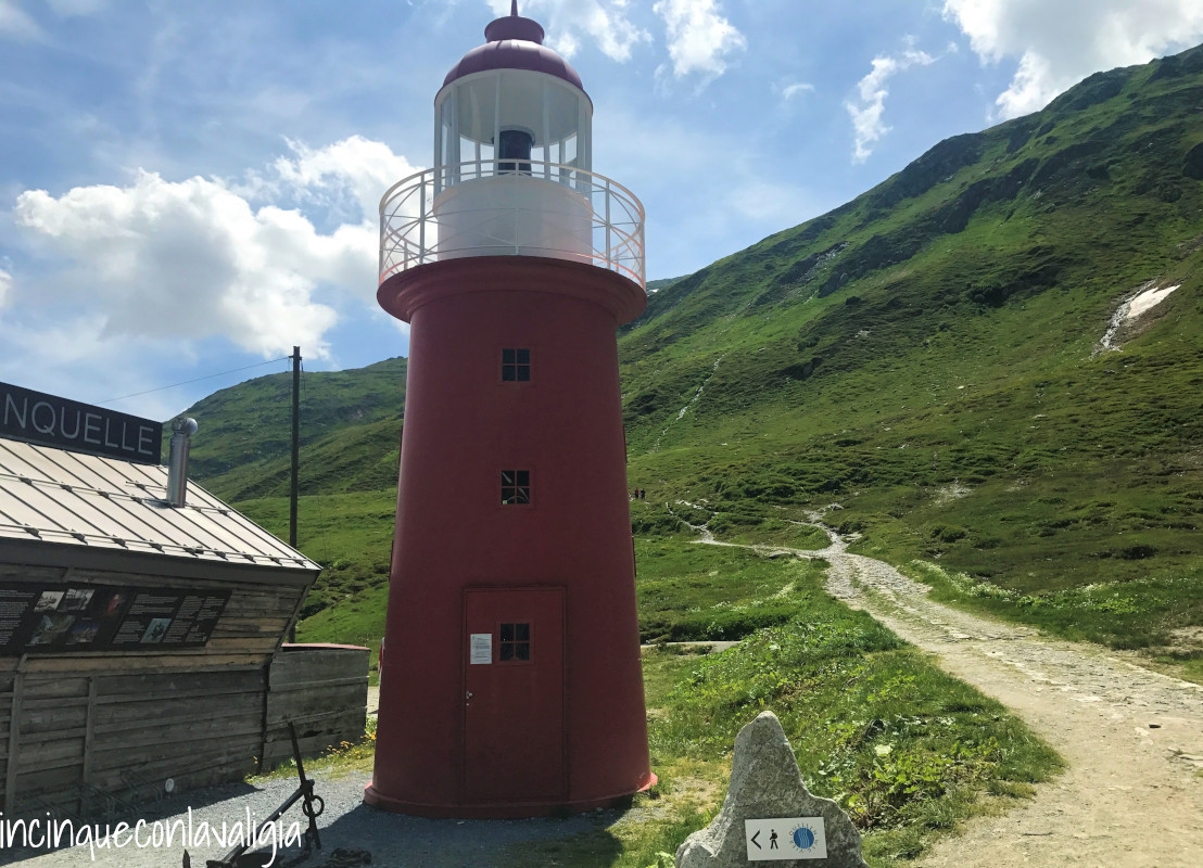 Il faro delle Alpi Oberalppass Faro in Svizzera Oberalppass