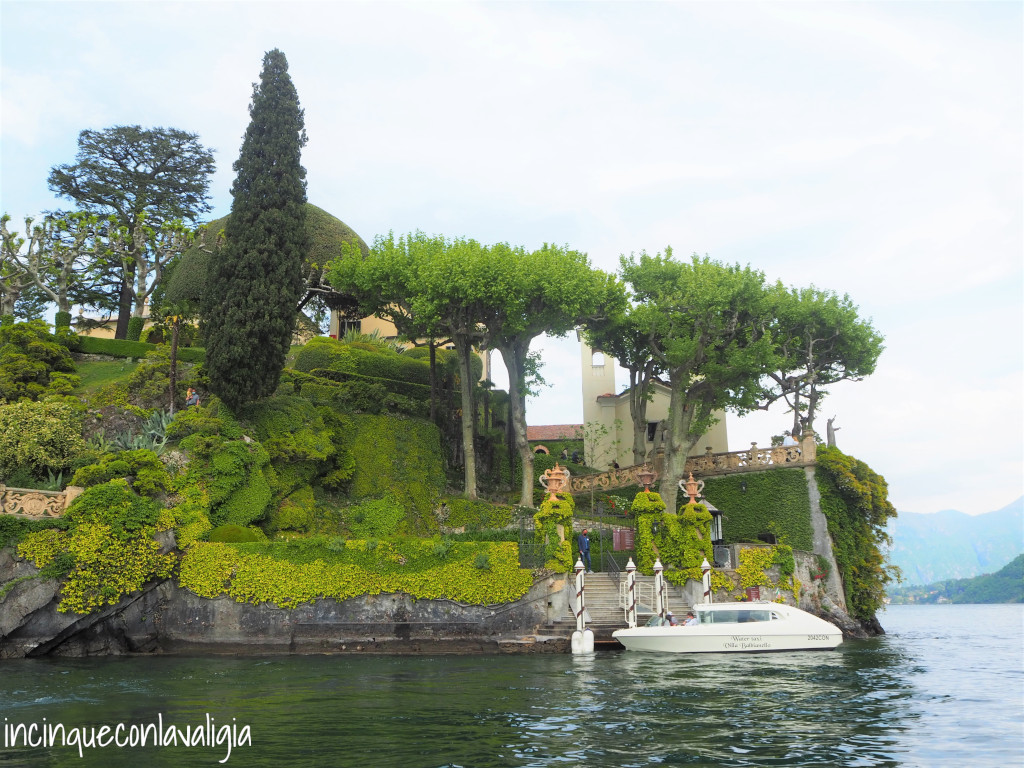 Attracco a Villa del Balbianello dal lago