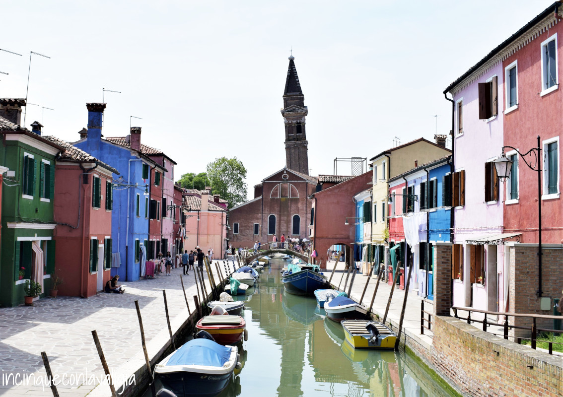 Campanile storto a Burano Il campanile storto a Burano