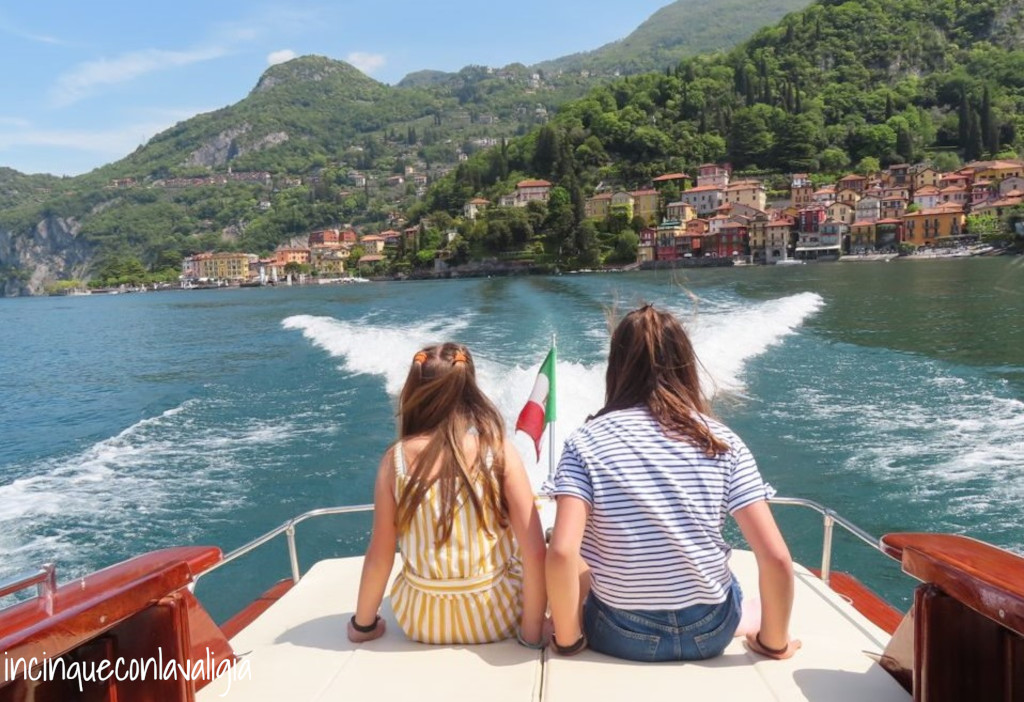 In barca sul lago di como con bambini In barca sul lago di como