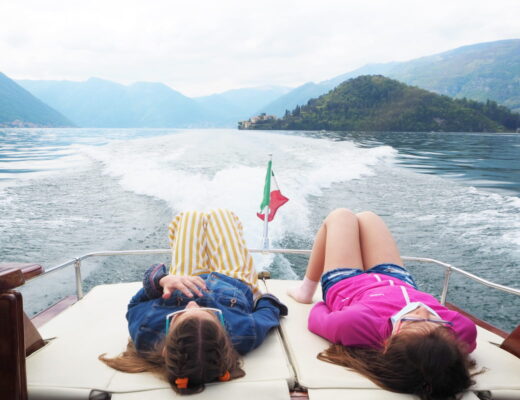 In barca sul lago di Como_ taxi boat Varenna