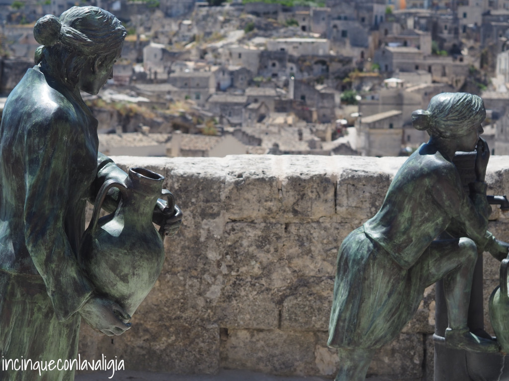 Statue Matera