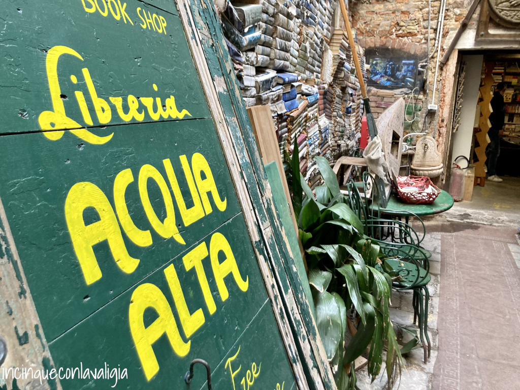 Libreria Acqua alta a Venezia Libreria acqua alta a Venezia
