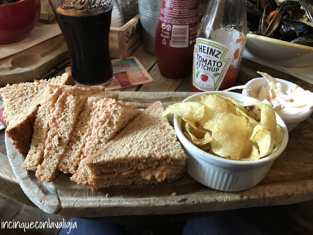 Crab sandwich Crab sandwich