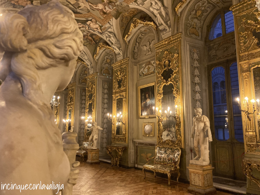 Galleria degli specchi Galleria Doria Pamphilj Galleria degli specchi Galleria Pamphilj